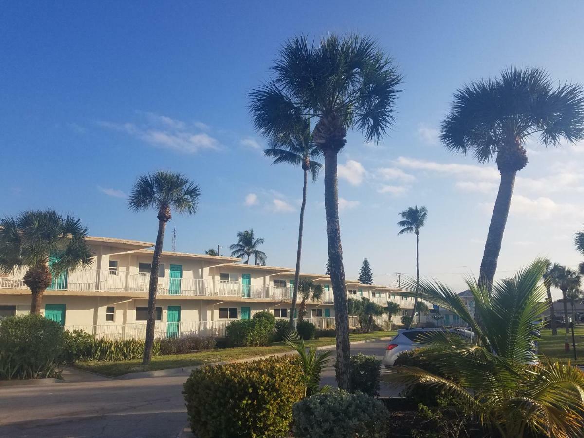 Carousel Beach Inn Fort Myers Beach Exterior photo