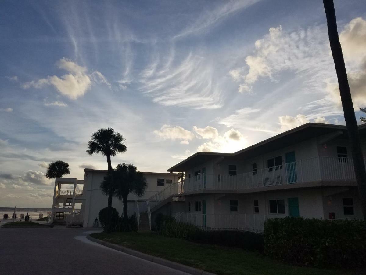 Carousel Beach Inn Fort Myers Beach Exterior photo